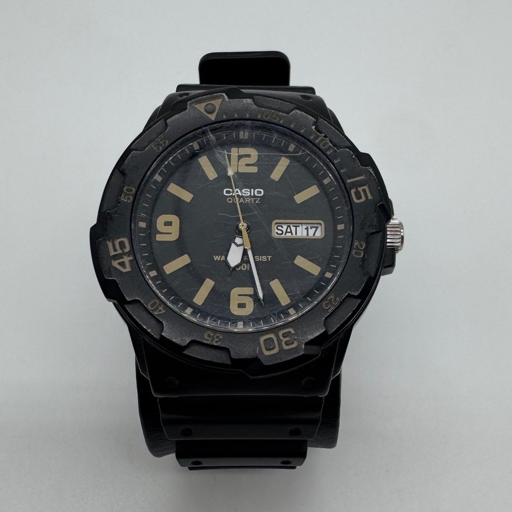 Casio MRW-200H Black Resin Diver Style Watch Day Date 5125 Quartz needs bat